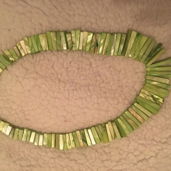 Green Quartz Necklace, 19" long - Picture 1 of 4
